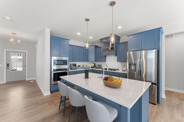 11761 35th Street N, Lake Elmo, MN 55042