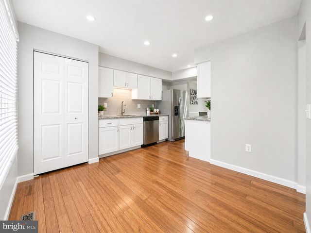 10180 SASSAFRAS WOODS CT, Burke, VA 22015