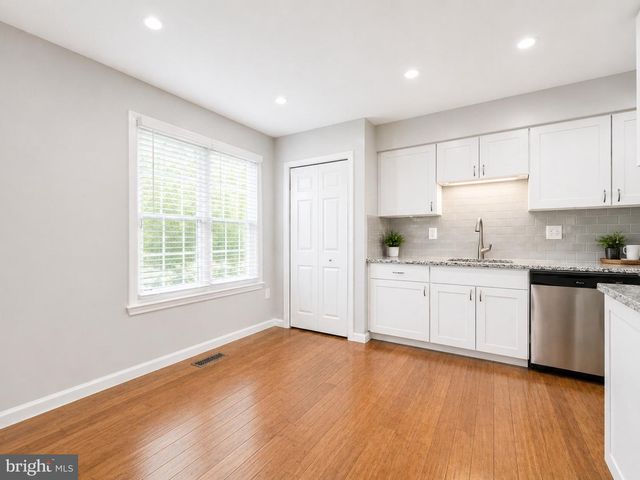 10180 SASSAFRAS WOODS CT, Burke, VA 22015
