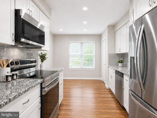 10180 SASSAFRAS WOODS CT, Burke, VA 22015