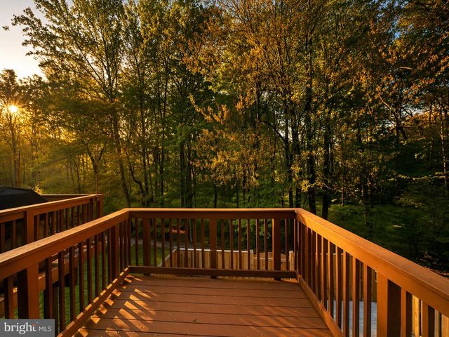 10180 SASSAFRAS WOODS CT, Burke, VA 22015