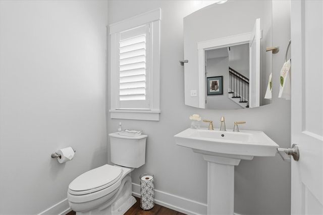 328 Maid Marion Ln, Canonsburg, PA 15317