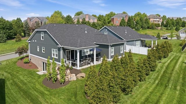 328 Maid Marion Ln, Canonsburg, PA 15317