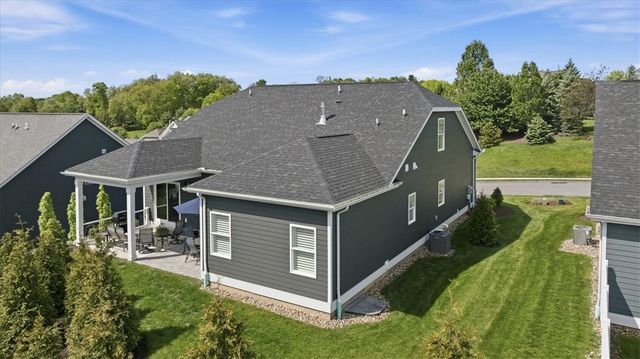 328 Maid Marion Ln, Canonsburg, PA 15317