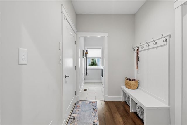 328 Maid Marion Ln, Canonsburg, PA 15317