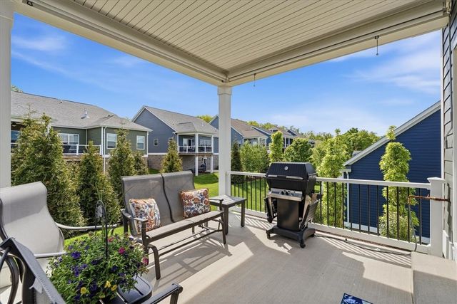 328 Maid Marion Ln, Canonsburg, PA 15317