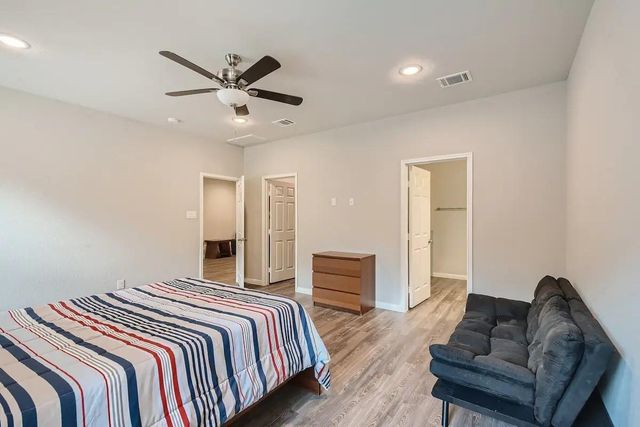4834 Van Fleet Street, Houston, TX 77033