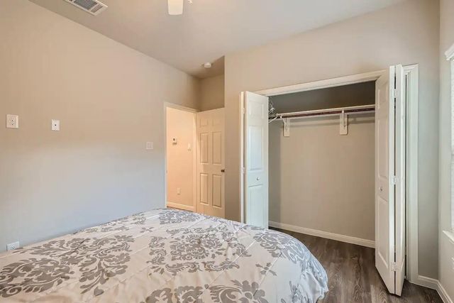 4834 Van Fleet Street, Houston, TX 77033