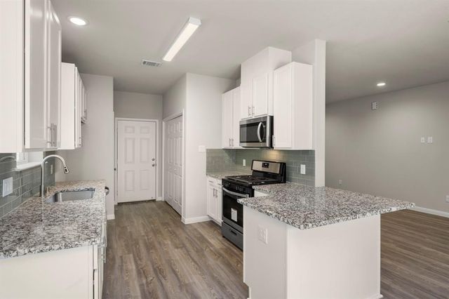 4834 Van Fleet Street, Houston, TX 77033