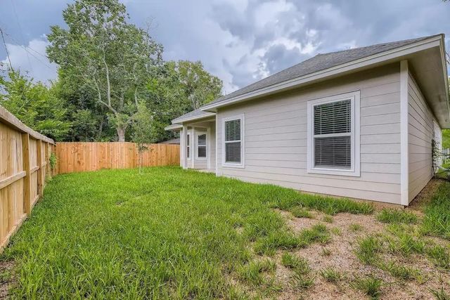 4834 Van Fleet Street, Houston, TX 77033