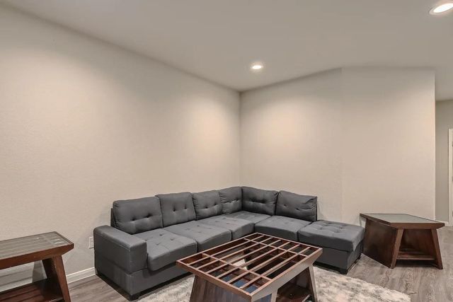 4834 Van Fleet Street, Houston, TX 77033