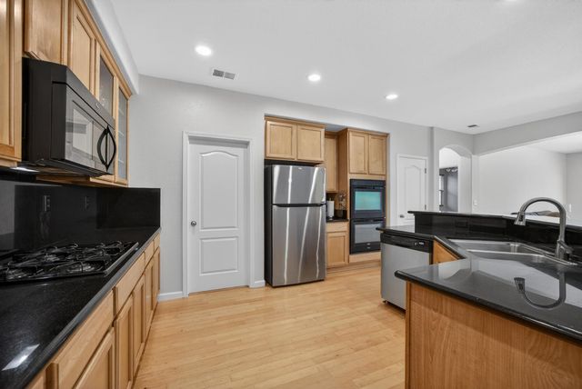 9200 Earl Fife Dr, Elk Grove, CA 95624