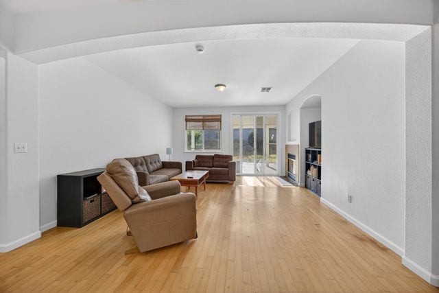 9200 Earl Fife Dr, Elk Grove, CA 95624