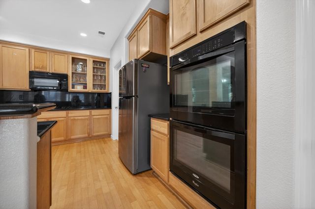 9200 Earl Fife Dr, Elk Grove, CA 95624