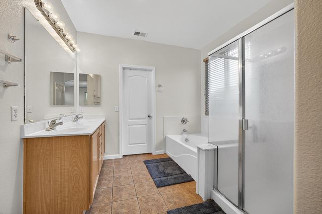 9200 Earl Fife Dr, Elk Grove, CA 95624