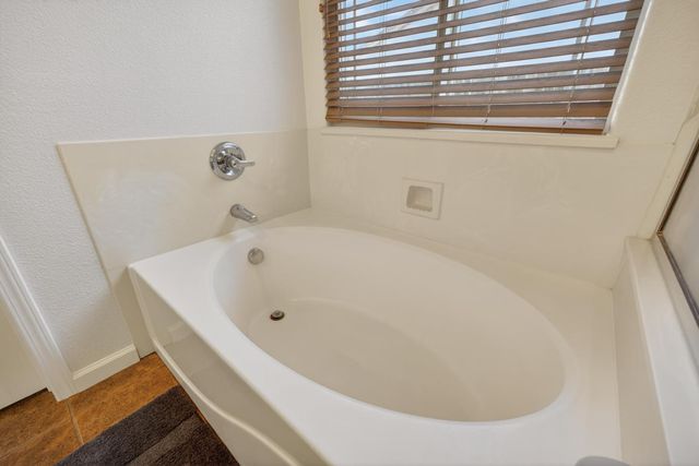 9200 Earl Fife Dr, Elk Grove, CA 95624