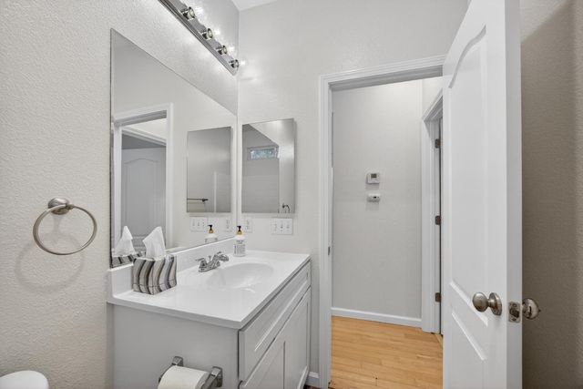 9200 Earl Fife Dr, Elk Grove, CA 95624