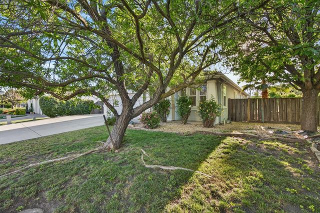 9200 Earl Fife Dr, Elk Grove, CA 95624