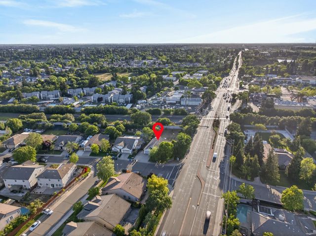 9200 Earl Fife Dr, Elk Grove, CA 95624