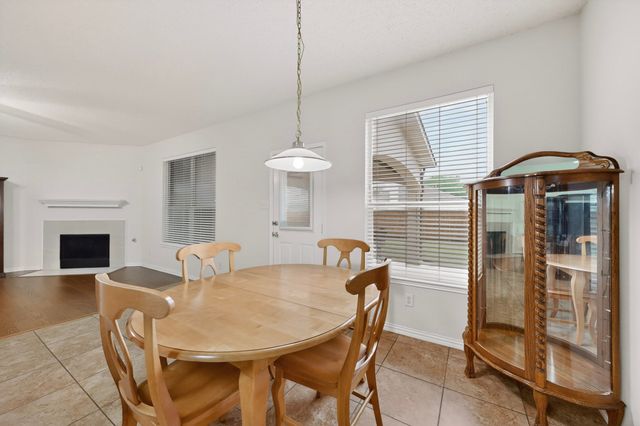 317 E Clover Park Drive, Fort Worth, TX 76140