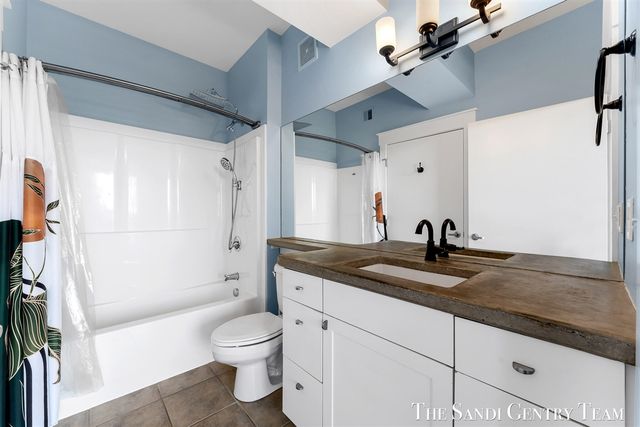 600 Broadway Avenue 613, Grand Rapids, MI 49504