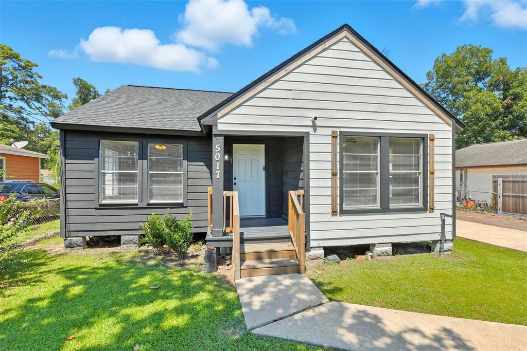 5017 Boicewood Street B, Hockley, TX 77016