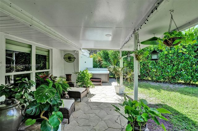 5709 Bamboo Cir., Tamarac, FL 33319