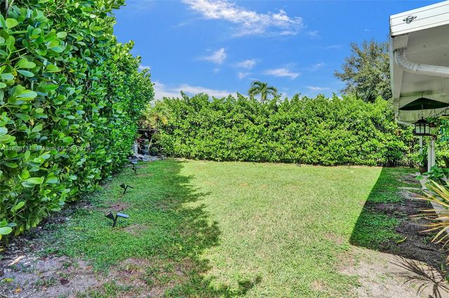 5709 Bamboo Cir., Tamarac, FL 33319