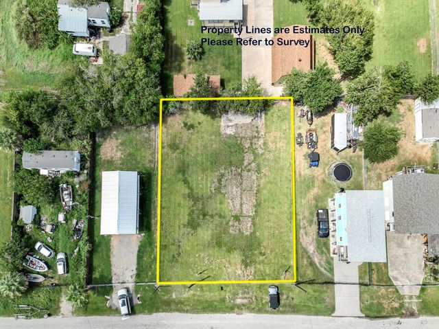 822 5th Street, San Leon, TX 77539