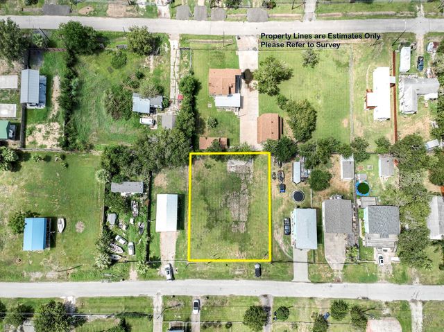 822 5th Street, San Leon, TX 77539