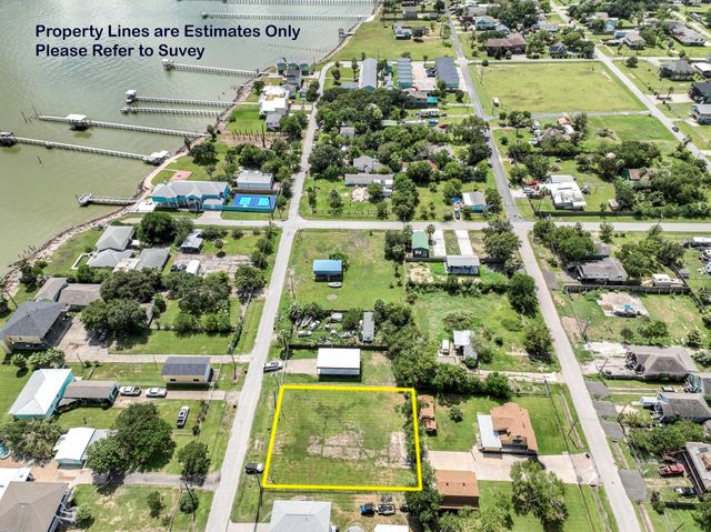 822 5th Street, San Leon, TX 77539