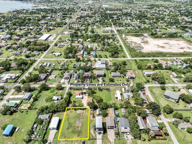 822 5th Street, San Leon, TX 77539