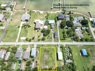 822 5th Street, San Leon, TX 77539