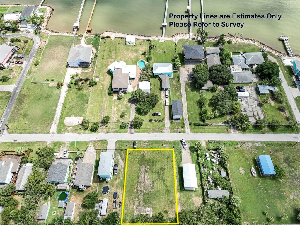822 5th Street, San Leon, TX 77539
