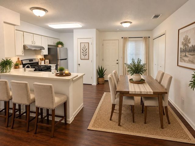 9901 Roxanna DR A, Austin, TX 78748