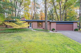 1915 Sylvan Lane, Midland, MI 48640