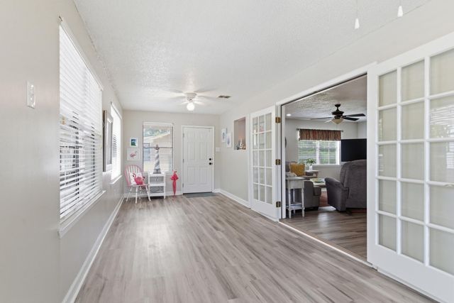 6371 Shawnee St., Kiln, MS 39556