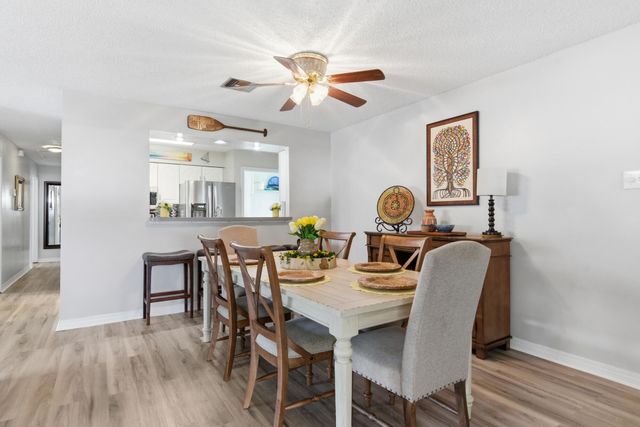 6371 Shawnee St., Kiln, MS 39556
