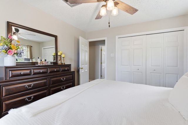 6371 Shawnee St., Kiln, MS 39556