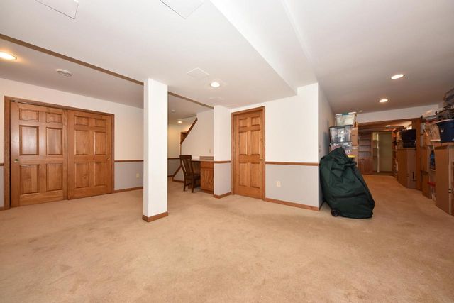 W173N5132 Mulberry LANE, Menomonee Falls, WI 53051