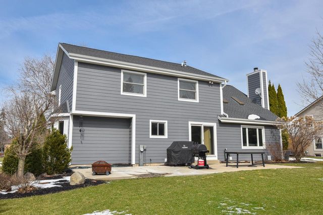 W173N5132 Mulberry LANE, Menomonee Falls, WI 53051