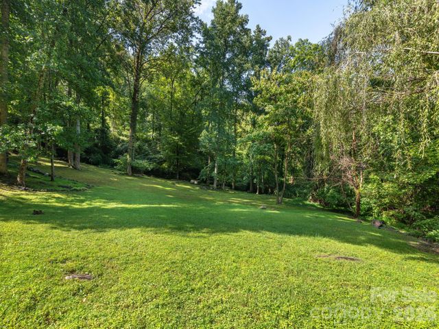 420 Chimney Rock Drive, Weaverville, NC 28787