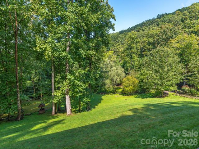 420 Chimney Rock Drive, Weaverville, NC 28787