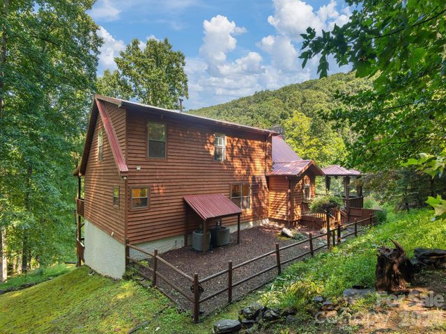 420 Chimney Rock Drive, Weaverville, NC 28787