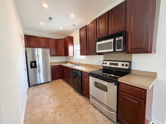 147 Lake Jogassee Drive, Summerville, SC 29485