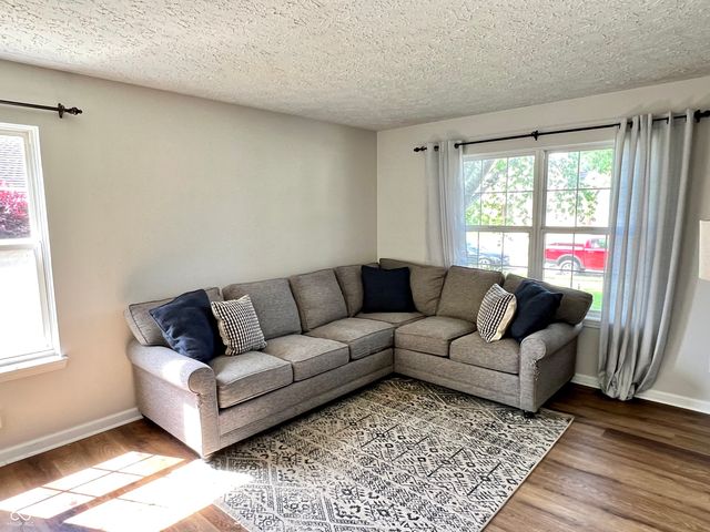 330 Hollowview Drive, Noblesville, IN 46060