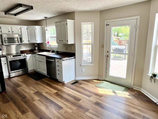 330 Hollowview Drive, Noblesville, IN 46060
