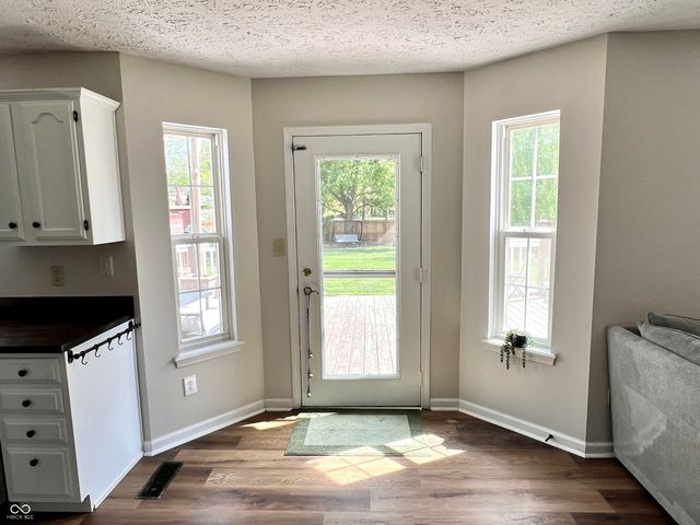 330 Hollowview Drive, Noblesville, IN 46060