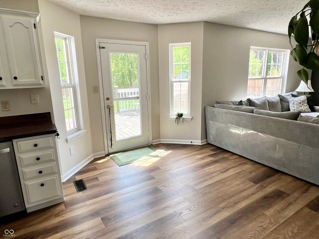 330 Hollowview Drive, Noblesville, IN 46060