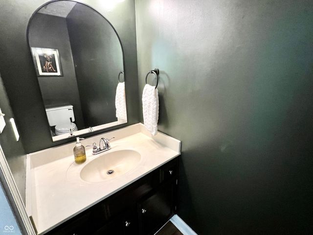 330 Hollowview Drive, Noblesville, IN 46060